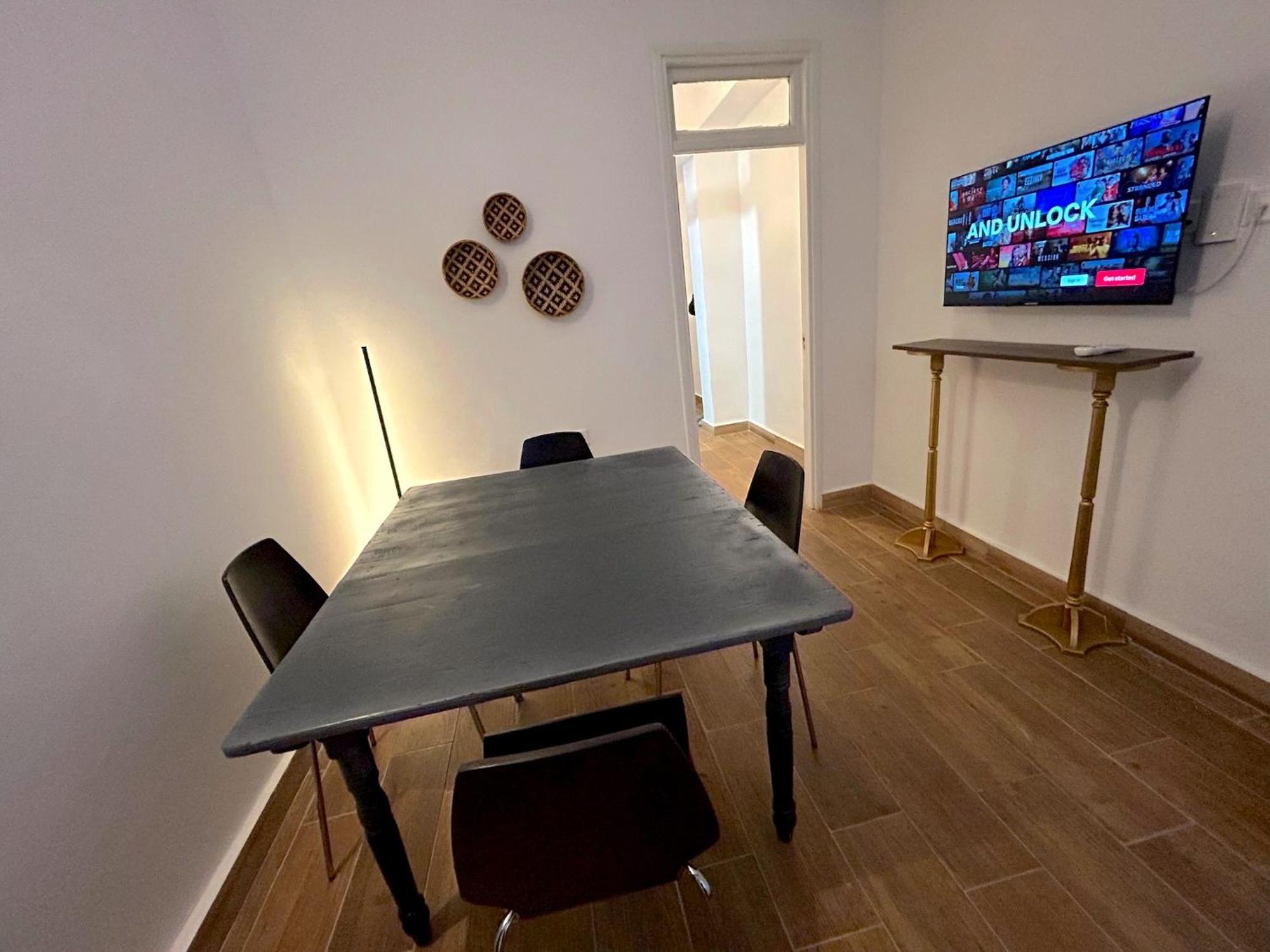 Queen Regina Suites By Platform 357 Nicosia Exteriör bild