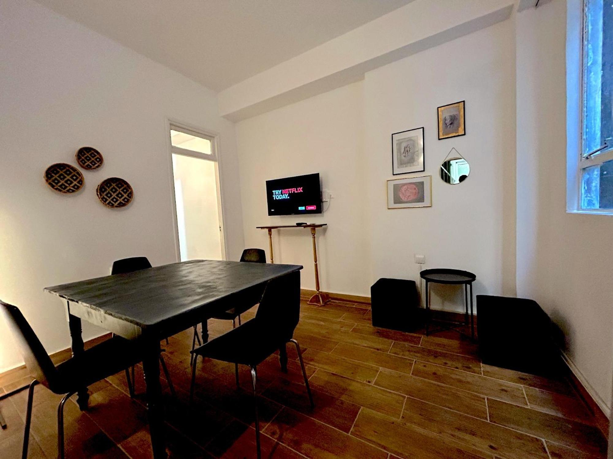 Queen Regina Suites By Platform 357 Nicosia Exteriör bild