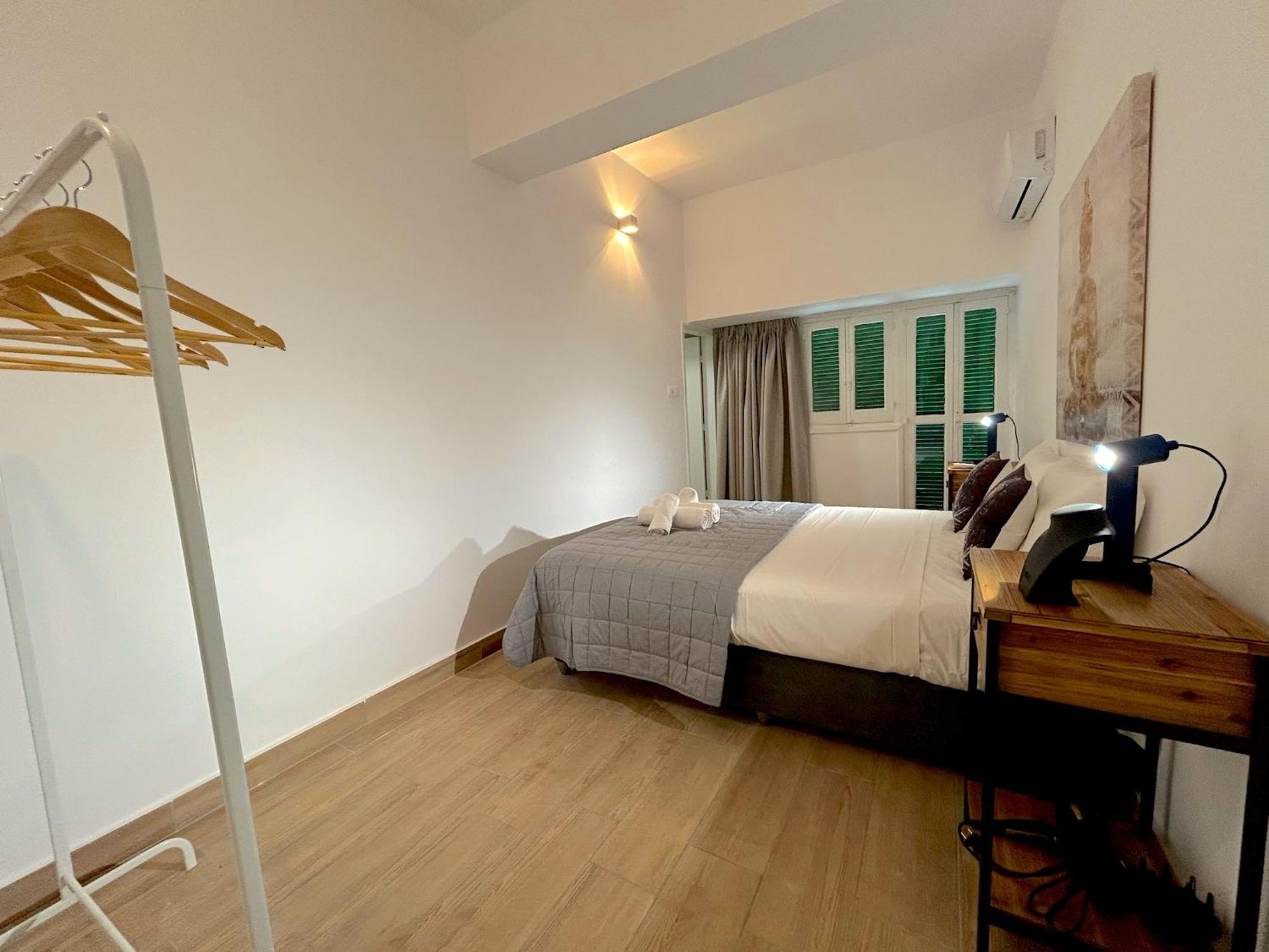 Queen Regina Suites By Platform 357 Nicosia Exteriör bild