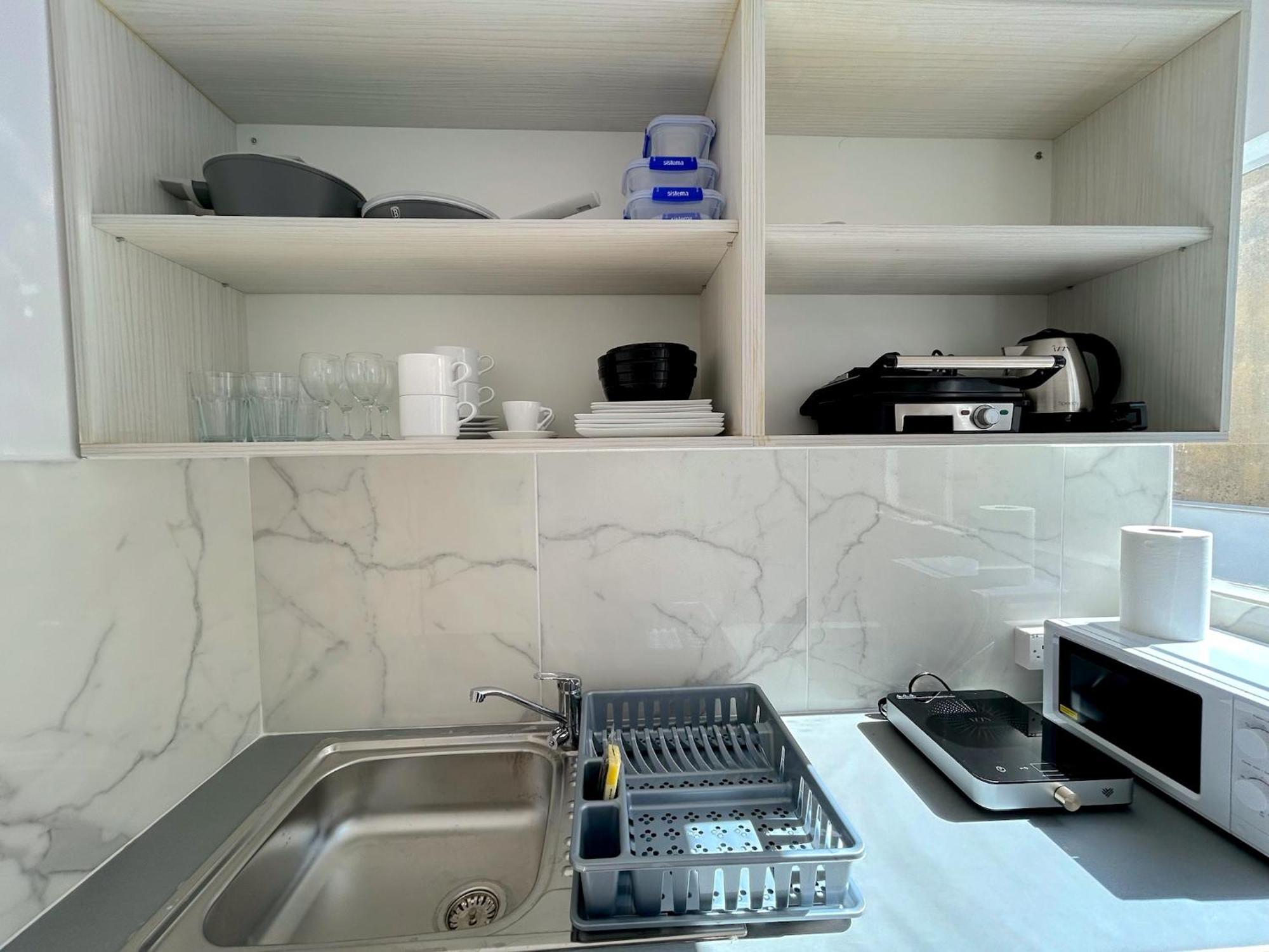 Queen Regina Suites By Platform 357 Nicosia Exteriör bild