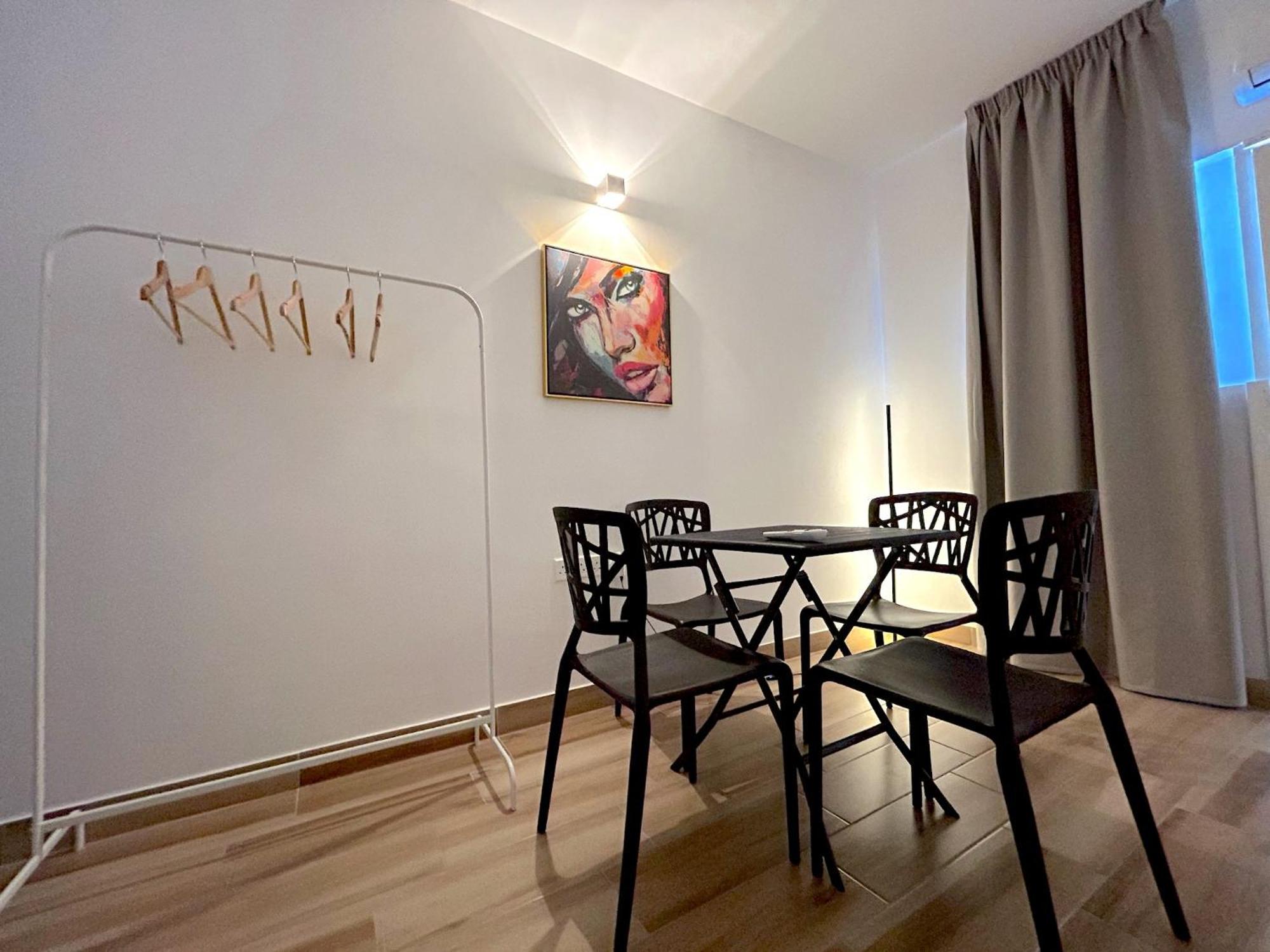 Queen Regina Suites By Platform 357 Nicosia Exteriör bild