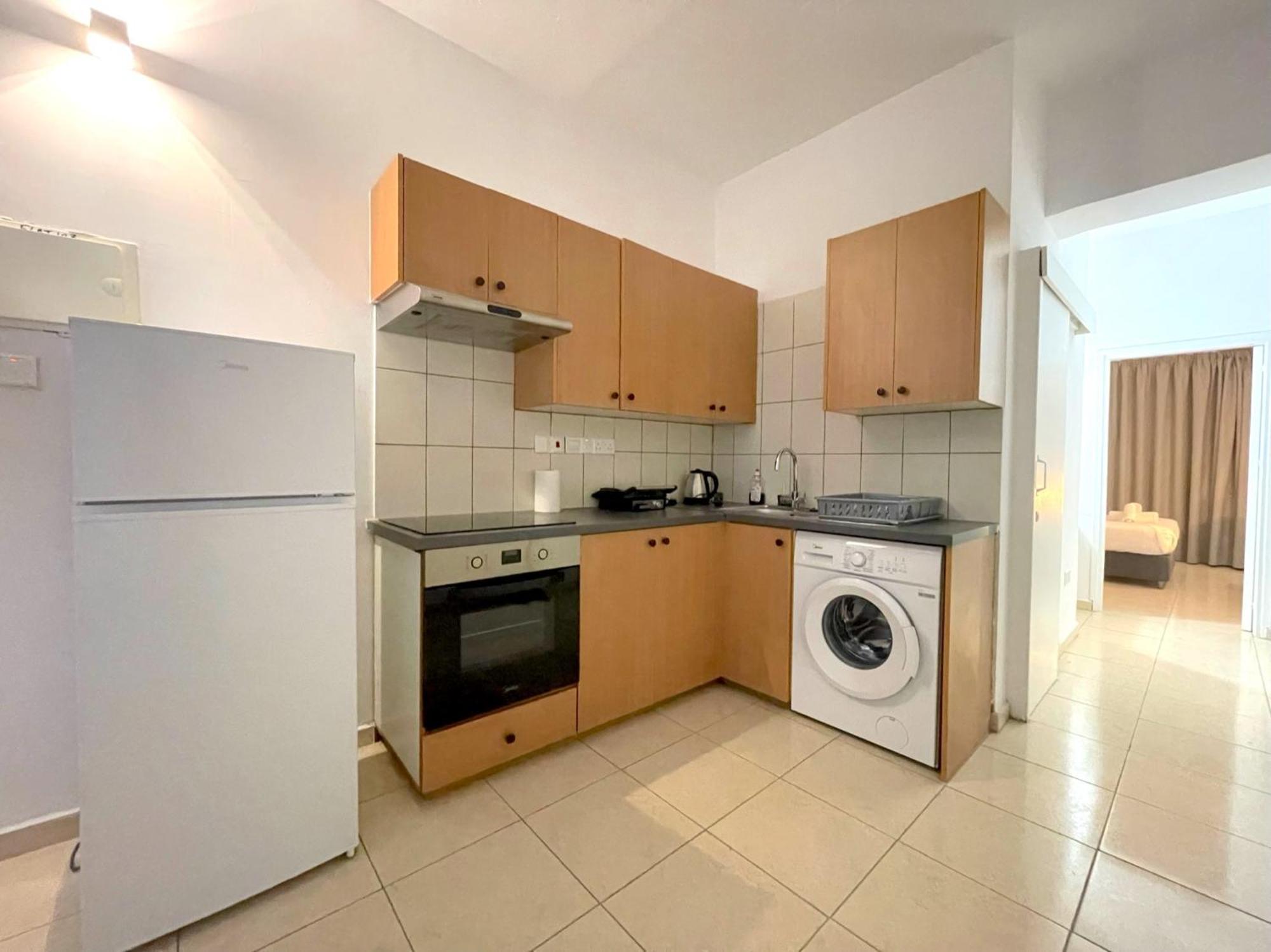Queen Regina Suites By Platform 357 Nicosia Exteriör bild