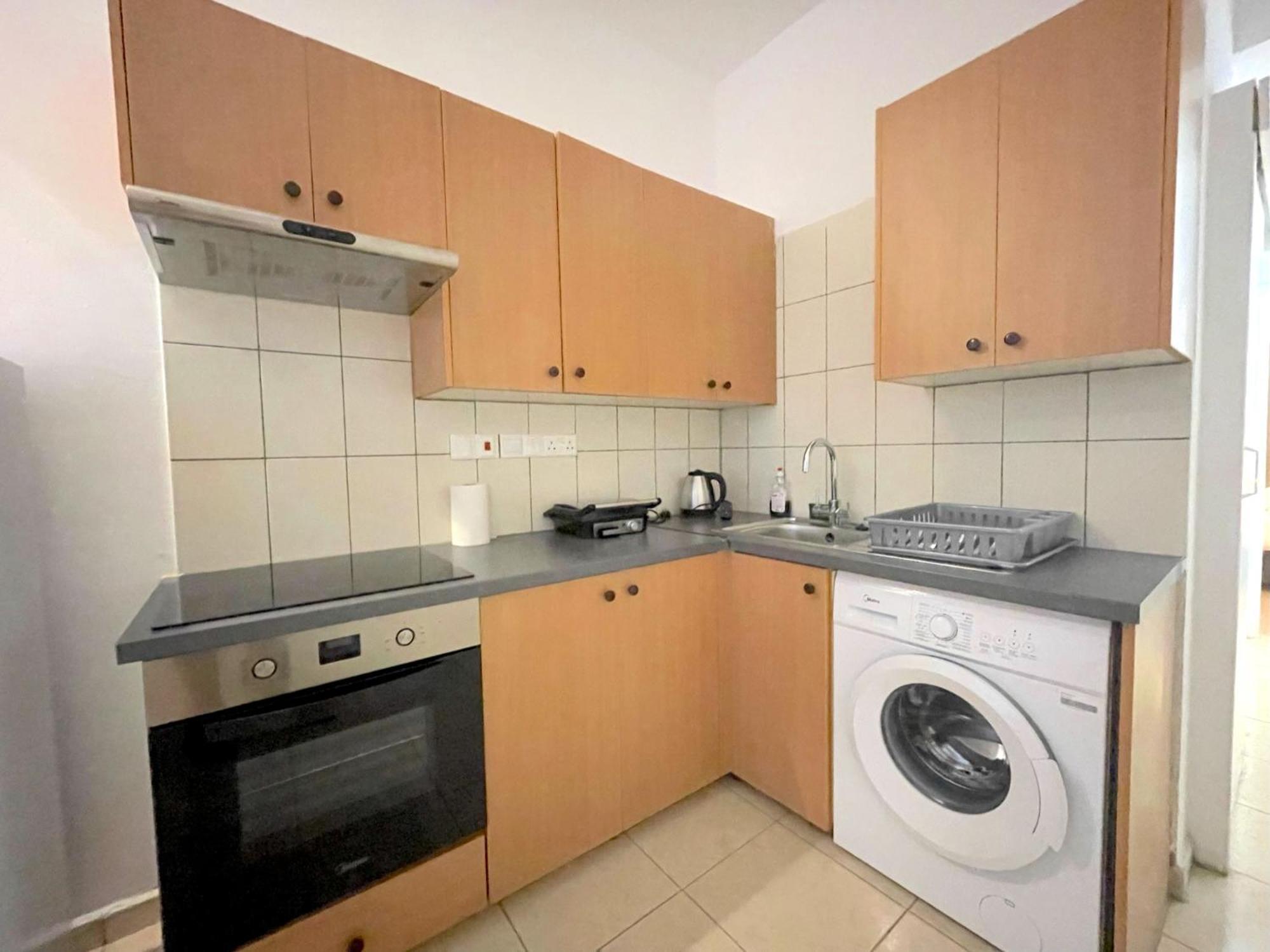 Queen Regina Suites By Platform 357 Nicosia Exteriör bild