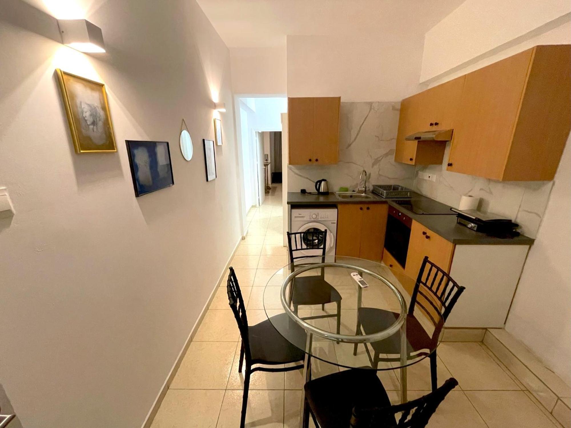 Queen Regina Suites By Platform 357 Nicosia Exteriör bild